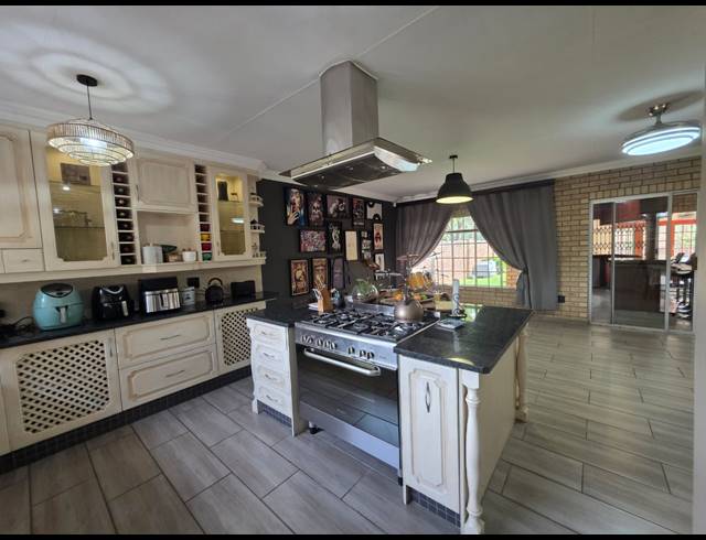 3 BEDROOM HOUSE FOR SALE IN THREE RIVERS PROPER